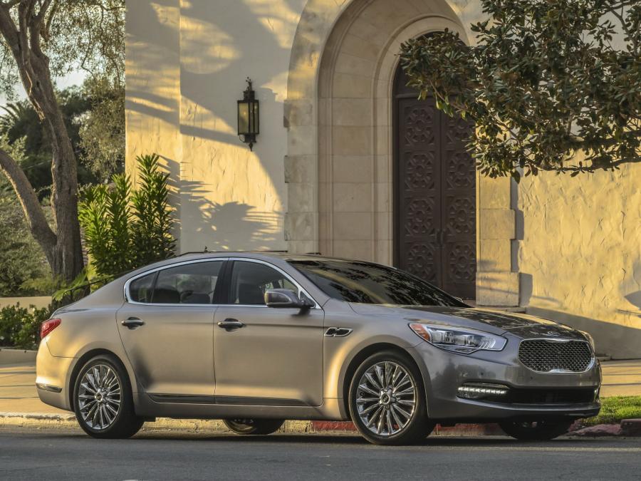  Kia K900 2014 года  (фото 27 из 30)